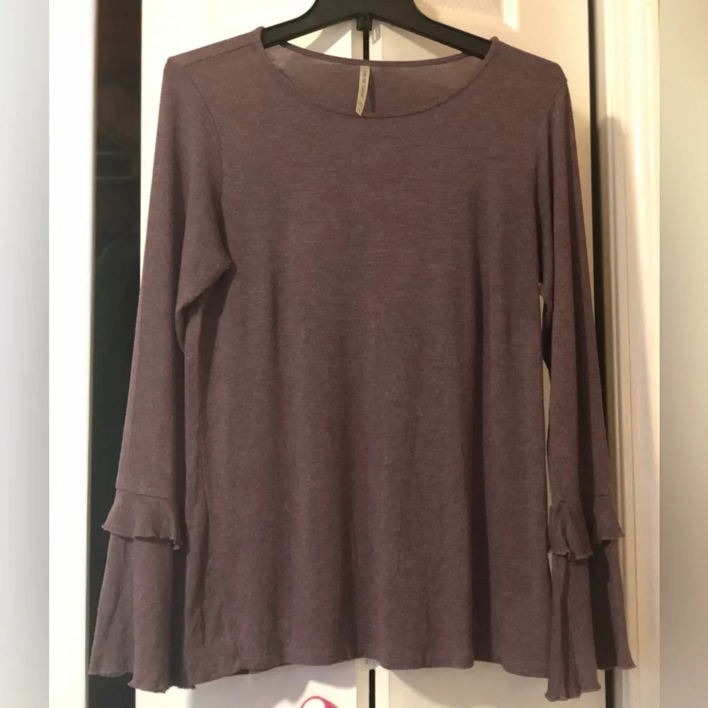 Color Thread Top - Picture 1 of 5